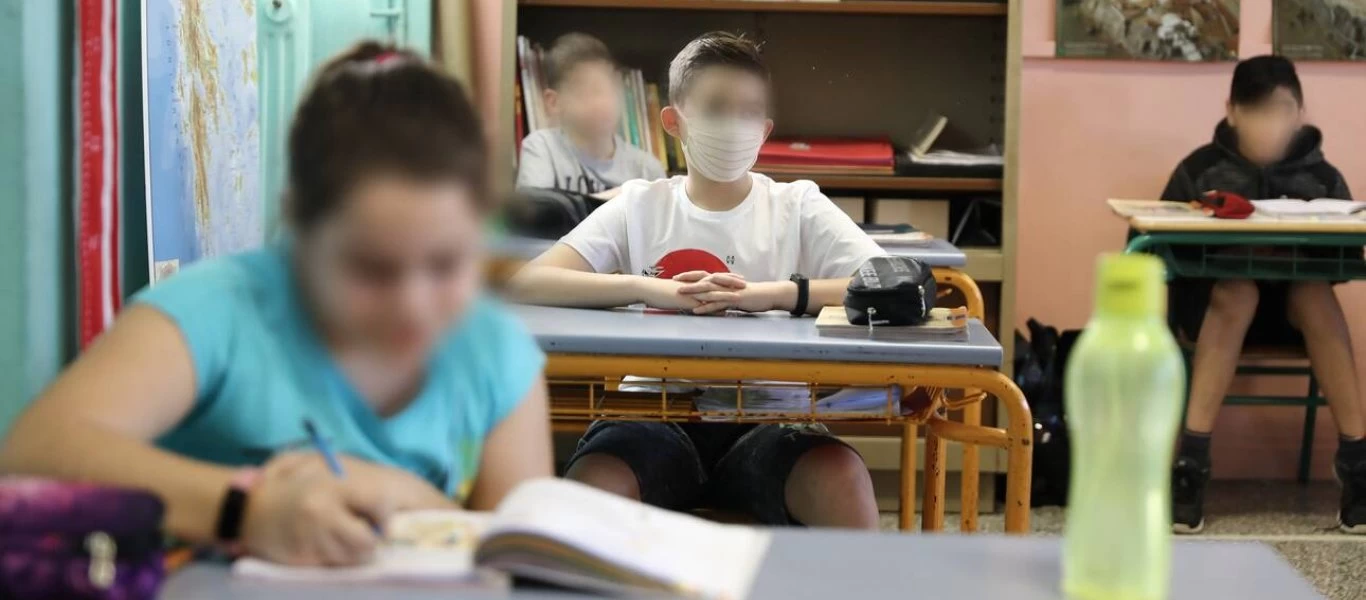 Με μάσκα ακόμα και από το Νηπιαγωγείο τα παιδιά - Η απόφαση του Υπουργείου Παιδείας για τη νέα σχολική χρονιά